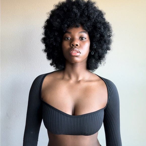 Meet your Posher, Sarah - Picture 1 of 1